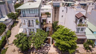 Nhà phố che nắng bằng hệ lam khối lập phương - Nhà Đẹp Sài Gòn
